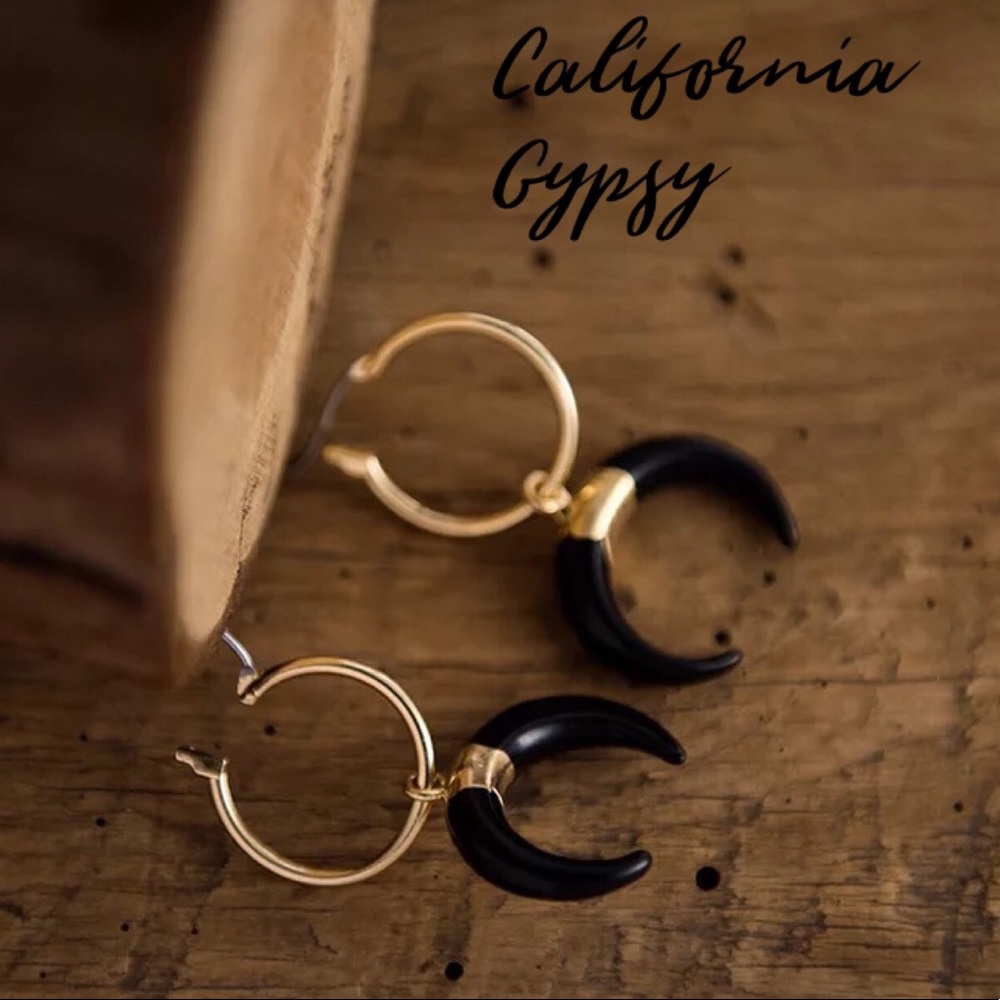 Crescent Moon Gypsy earrings 🌙 - Picture 3 of 6